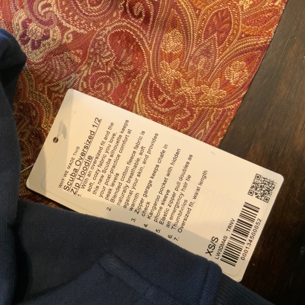 Lululemon Scuba Oversized 1/2 Zip Hoodie , true navy size XS/S, NWT, sold Out - Picture 2 of 4